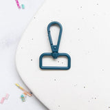 Colorful Swivel Hooks: 1"