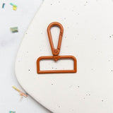 Colorful Swivel Hooks: 1.5"