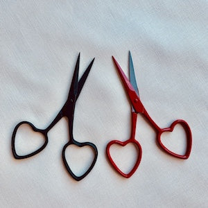Kelmscott Designs - Love Scissors